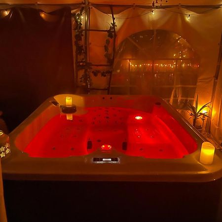 Choisy Le Jacuzzi Bed & Breakfast Ngoại thất bức ảnh
