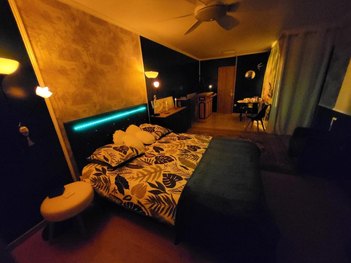 Choisy Le Jacuzzi Bed & Breakfast Ngoại thất bức ảnh