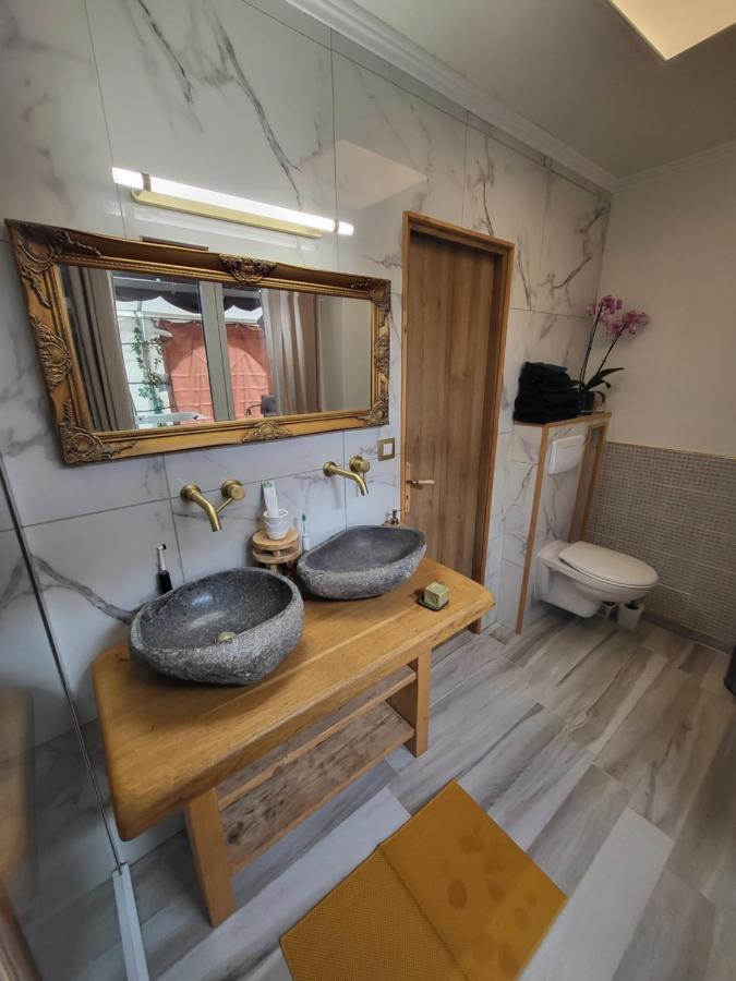 Choisy Le Jacuzzi Bed & Breakfast Ngoại thất bức ảnh